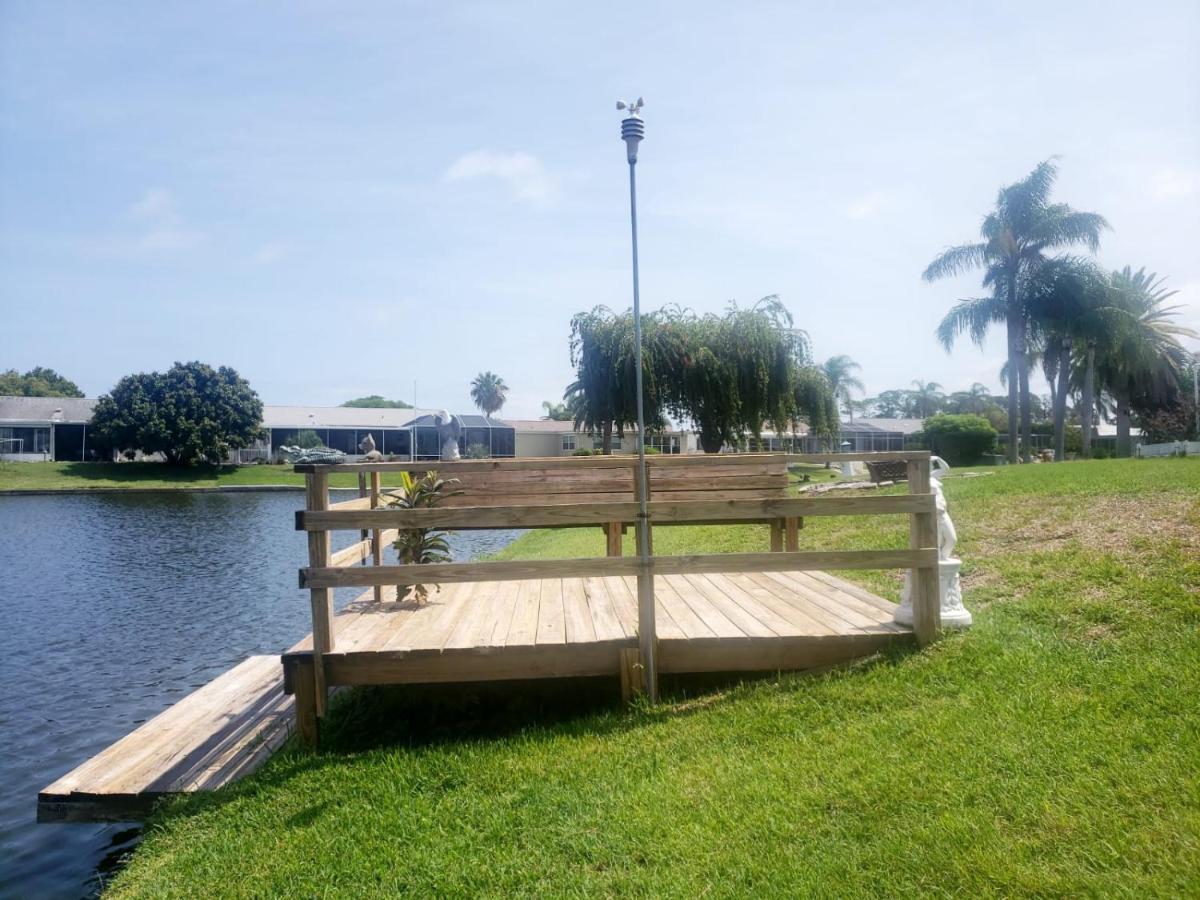 Near Clearwater And Tarpon Spring With Water View Apartment Holiday Exterior photo